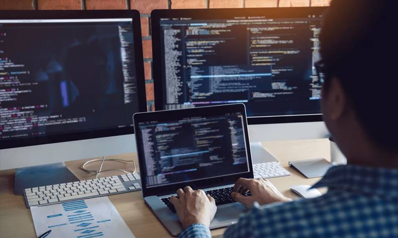 数据科学选型:R与Python如何赋能黔西县网站建设?